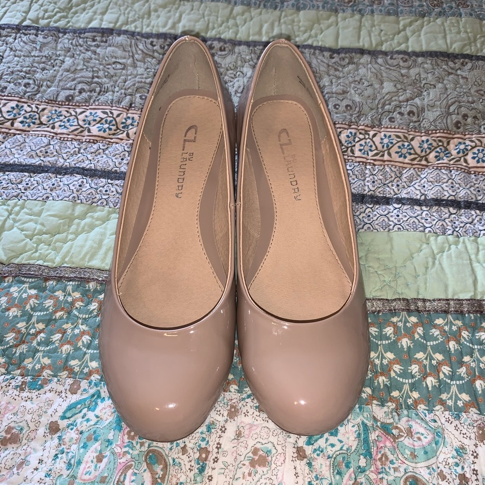 CL by Laundry Nude Patent Marcie Wedges - size 7